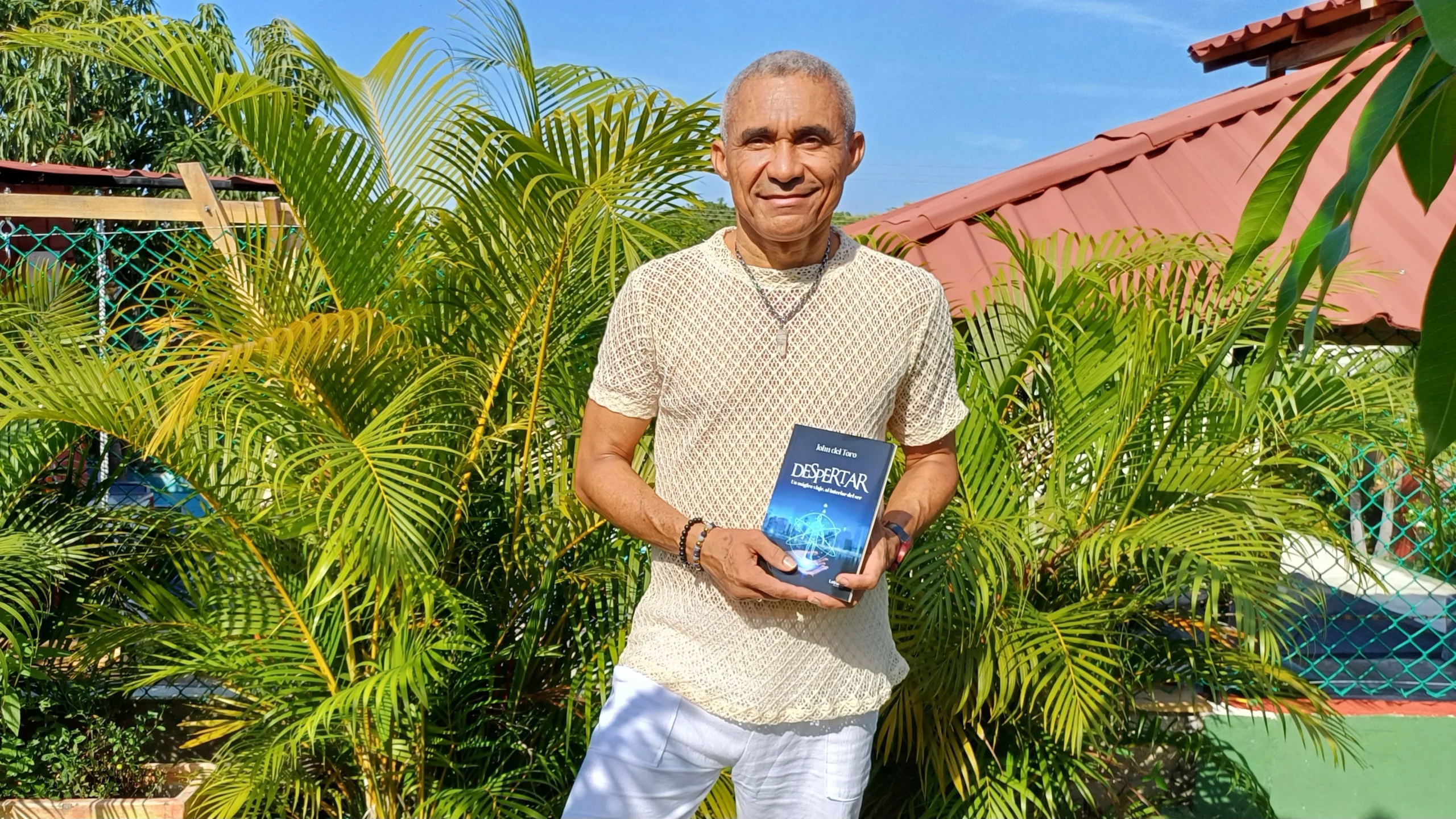 John Del Toro Sierra presenta su primera obra: Despertar